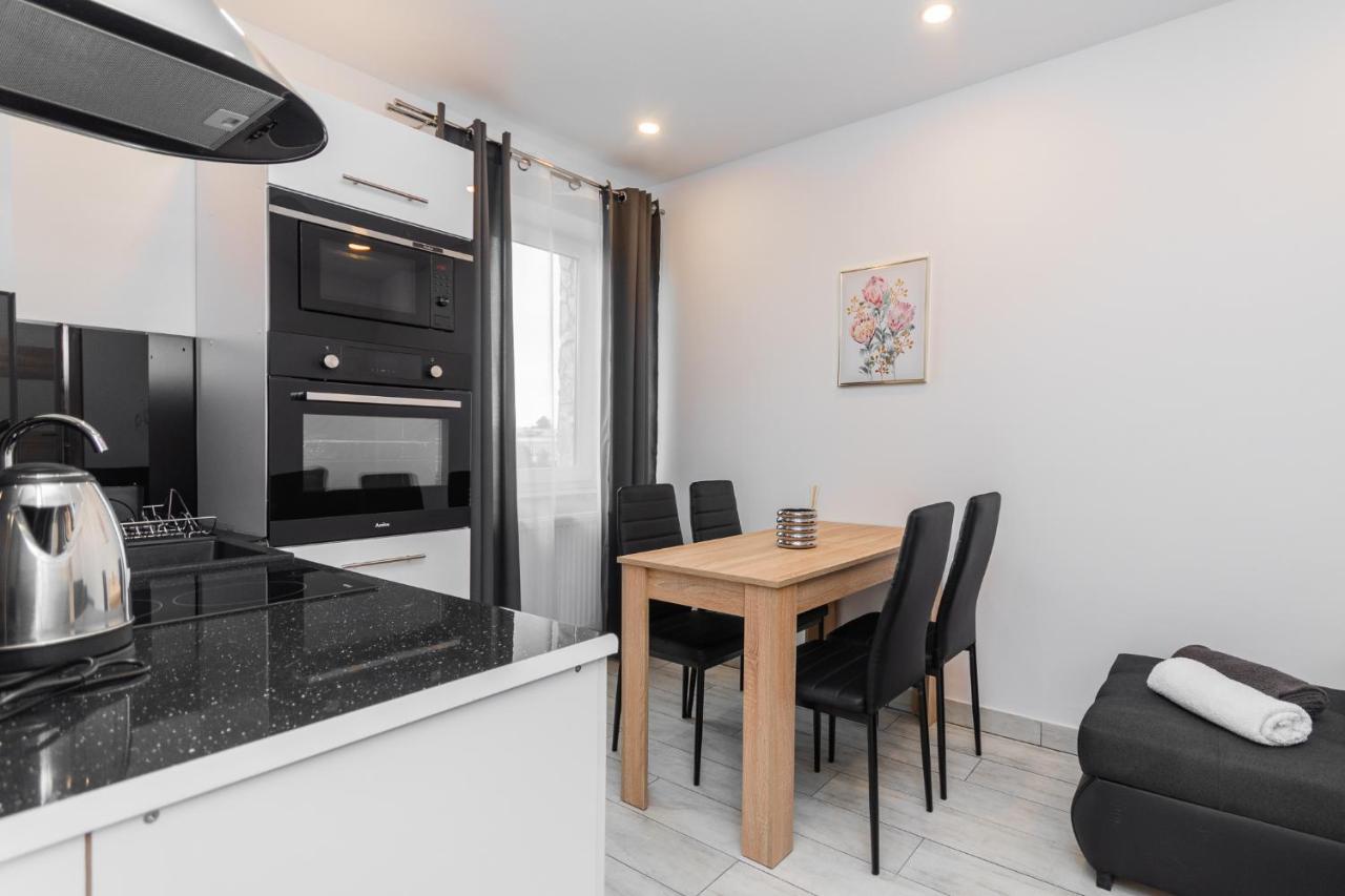 Vip House Apartamenty 슈투토보 외부 사진